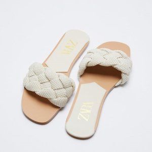 NWOT ZARA PEARL DETAIL WOVEN SLIDE SANDALS